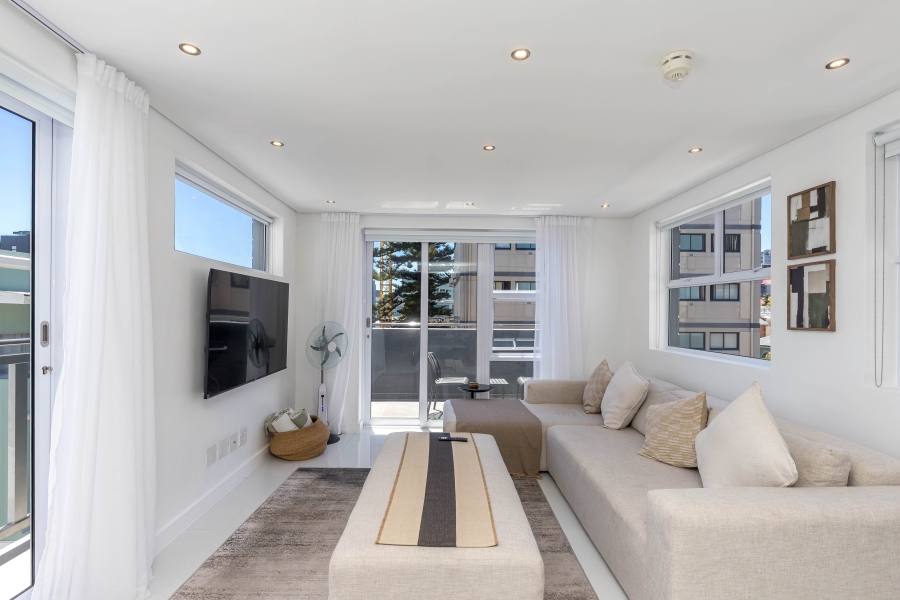 2 Bedroom Property for Sale in Sea Point Western Cape